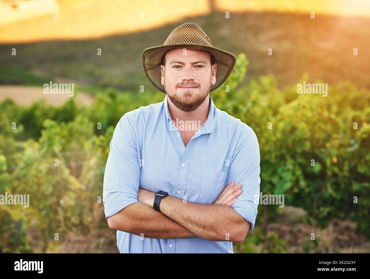 Middle aged male farmer looking hi-res stock photography and images - Alamy