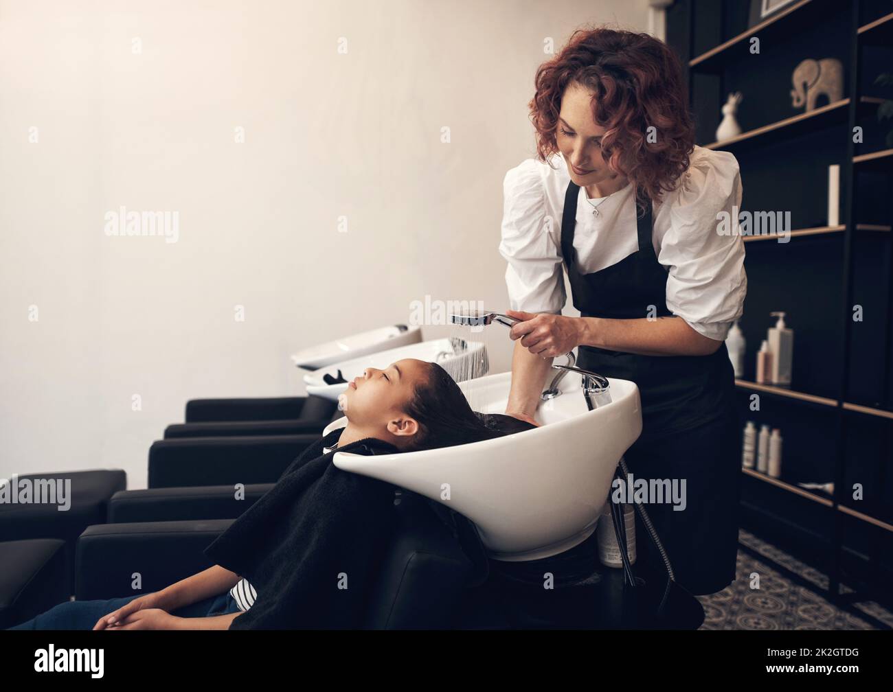 Hair salon experience hi-res stock photography and images - Alamy