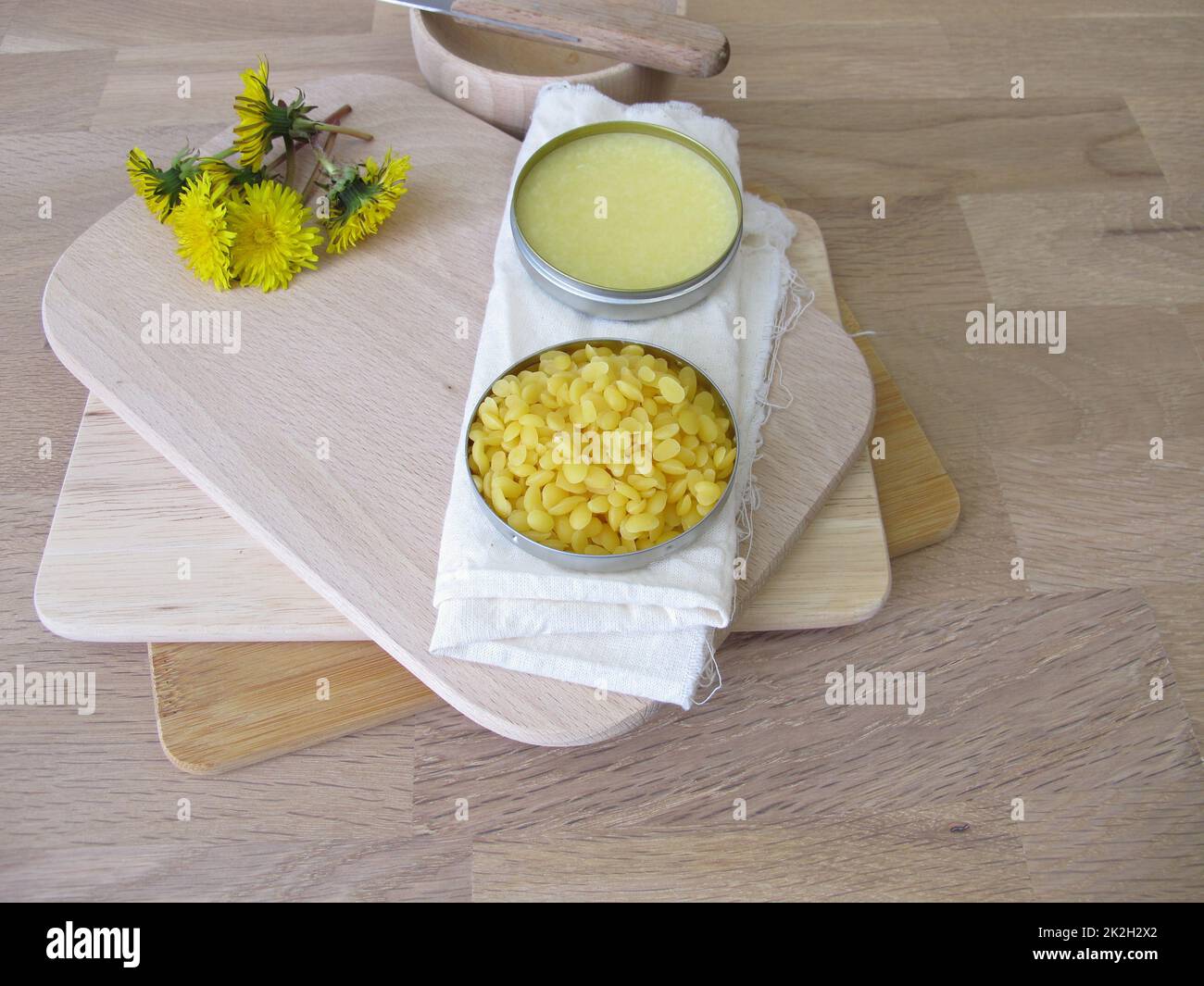 Homemade natural beeswax wood cleaner for wooden cutting boards and