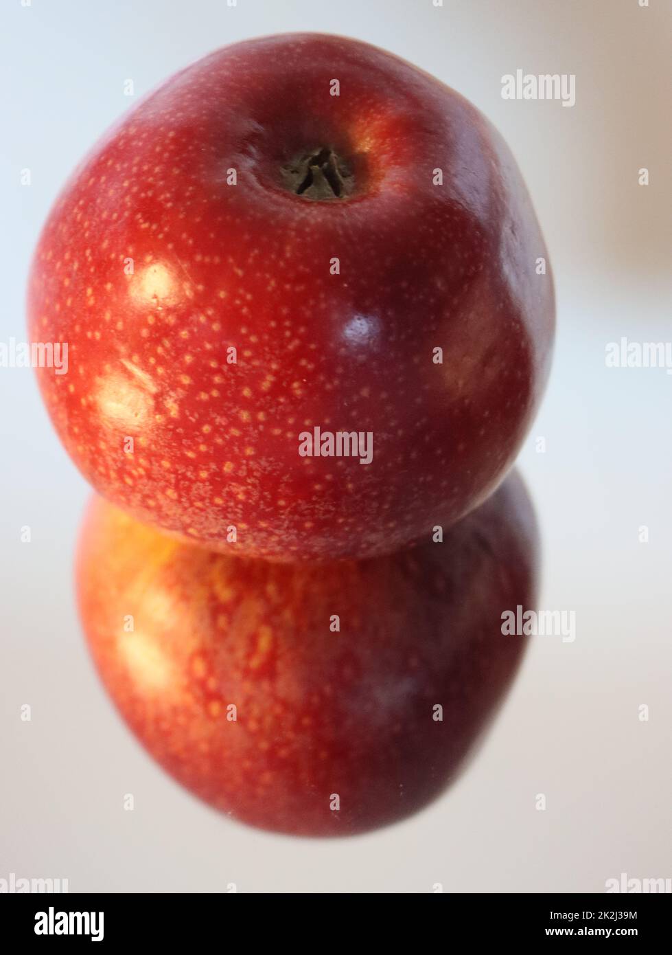 delicious natural red apples tasty beautiful temptation fruit vitamins