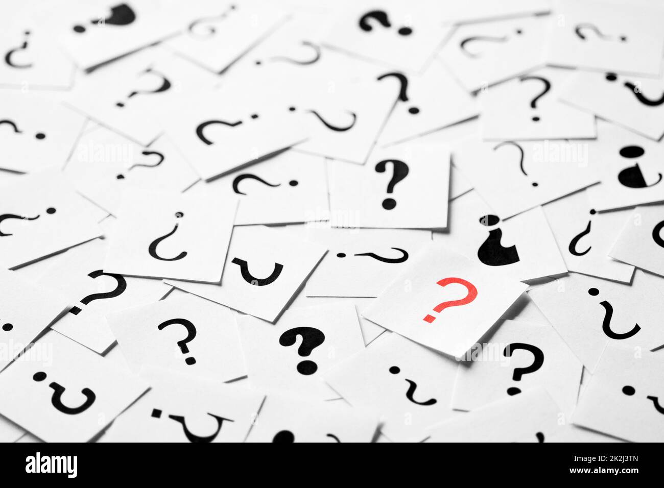 Pile of question mark signs scattered around Stock Photo Alamy