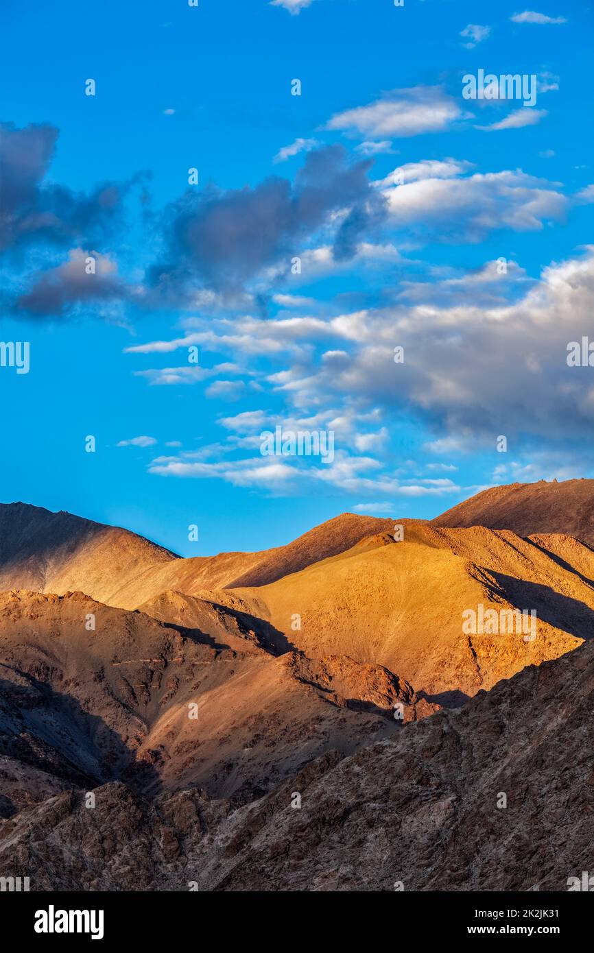 Zaskar Rangesaa Zanskar range hi-res stock photography and images - Alamy