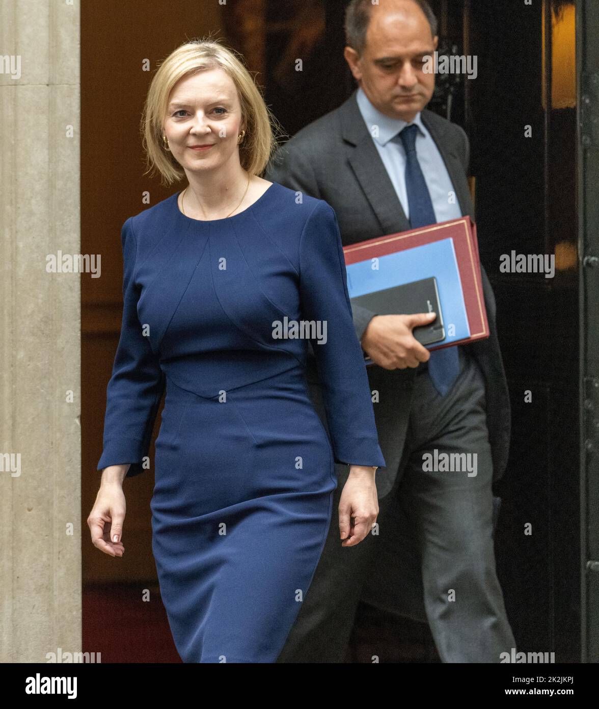 London, UK. 23rd Sep, 2022. Liz Truss, Prime Minister, leaves 10 Downing Street for the financial statement, mini budget Credit: Ian Davidson/Alamy Live News Stock Photo