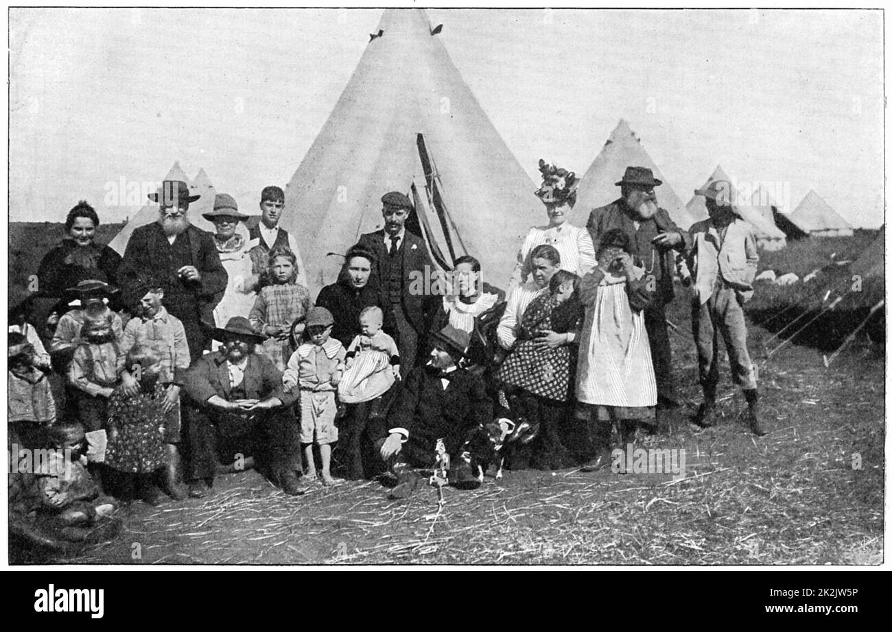 Boer families in a concentration camp at Eshowe, Zululand, 1900. 2nd Boer War 1899-1902 Stock Photo