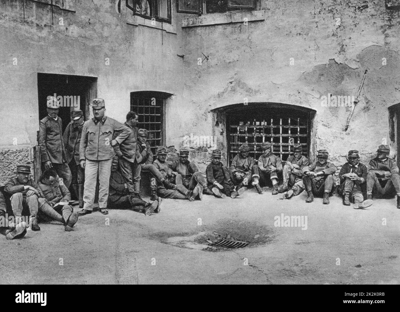 World War I 1914-1918: Italian prisoners of war in Laibach (Ljubliana) Castle, Slovenia, 1915. Military, Army, Captive, Defeat Stock Photo