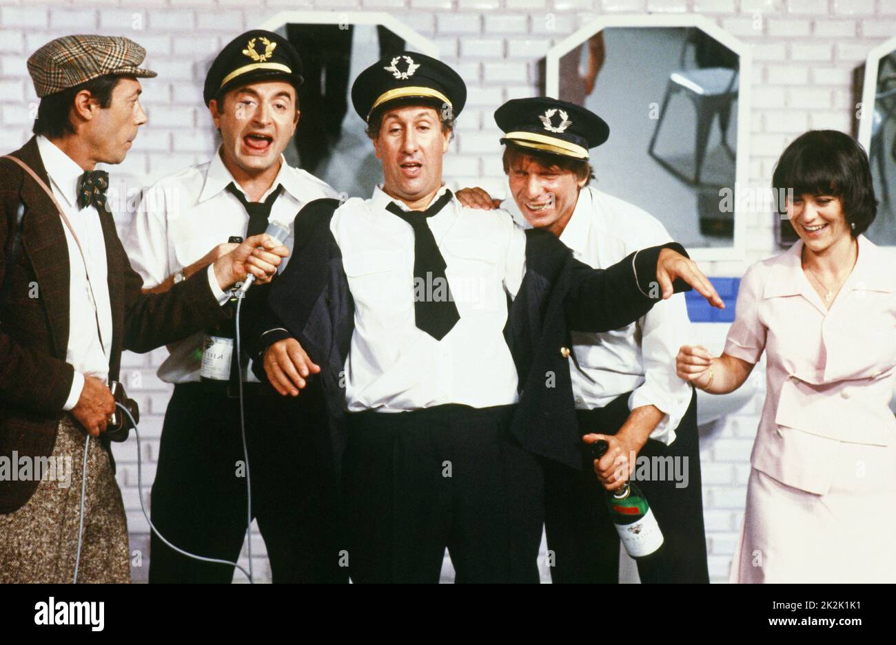 Philippe Bruneau, Guy Montagné, Stéphane Collaro and Alain Scoff in a 'Vidéo-flic' sketch in the comedy TV show 'Cocoricocoboy', in 1986. Stock Photo