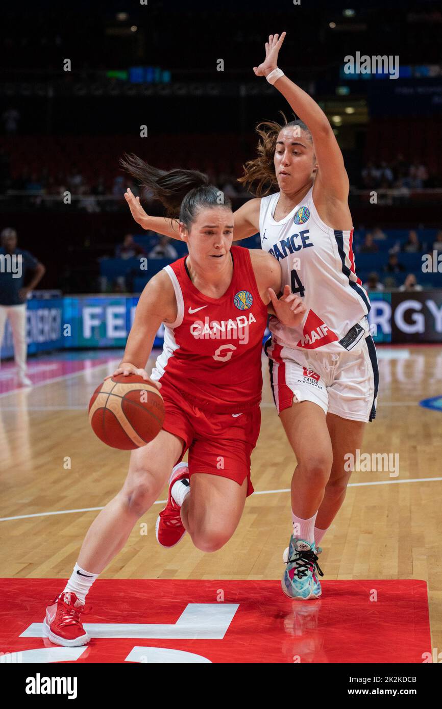 Sydney, Australia. 23rd Sep, 2022. Bridget Carleton (6 Canada) drives to the basket defended by Marine Fauthoux (4 France) during the FIBA Womens World Cup 2022 game between France and Canada at the Sydney Superdome in Sydney, Australia. (Foto: Noe Llamas/Sports Press Photo/C - ONE HOUR DEADLINE - ONLY ACTIVATE FTP IF IMAGES LESS THAN ONE HOUR OLD - Alamy) Credit: SPP Sport Press Photo. /Alamy Live News Stock Photo