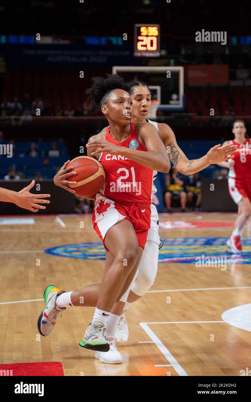 Sydney, Australia. 23rd Sep, 2022. Nirra Fields (21 Canada) drives to the basket during the FIBA Womens World Cup 2022 game between France and Canada at the Sydney Superdome in Sydney, Australia. (Foto: Noe Llamas/Sports Press Photo/C - ONE HOUR DEADLINE - ONLY ACTIVATE FTP IF IMAGES LESS THAN ONE HOUR OLD - Alamy) Credit: SPP Sport Press Photo. /Alamy Live News Stock Photo