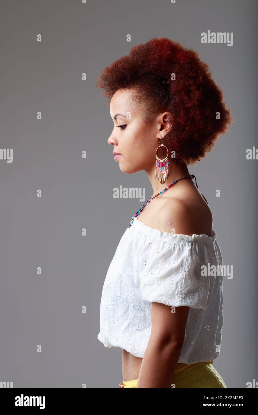 Off the shoulder top hi-res stock photography and images - Alamy Off the shoulder top hi-res stock photography and images - Alamy