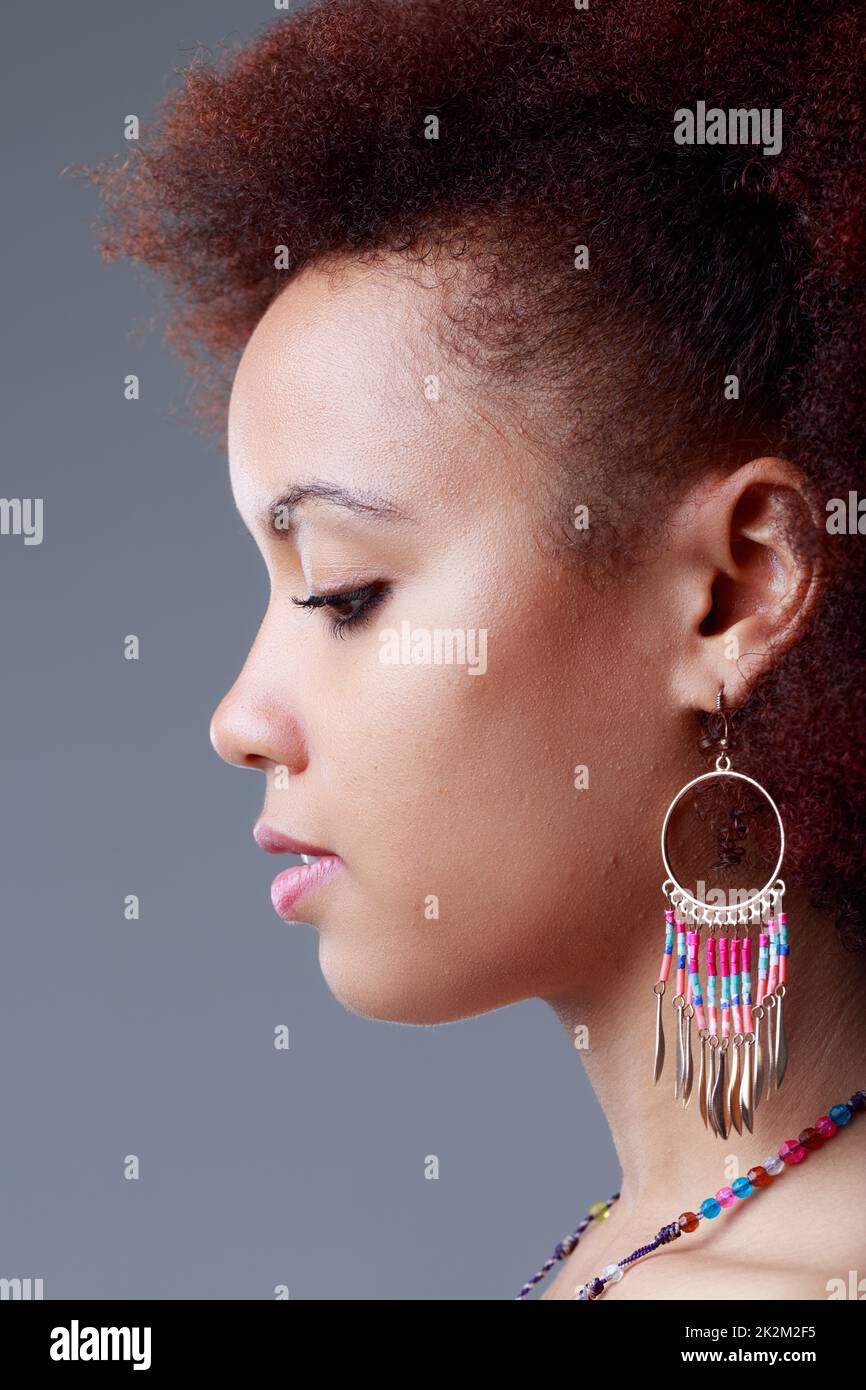 Black woman profile hi-res stock photography and images - Alamy