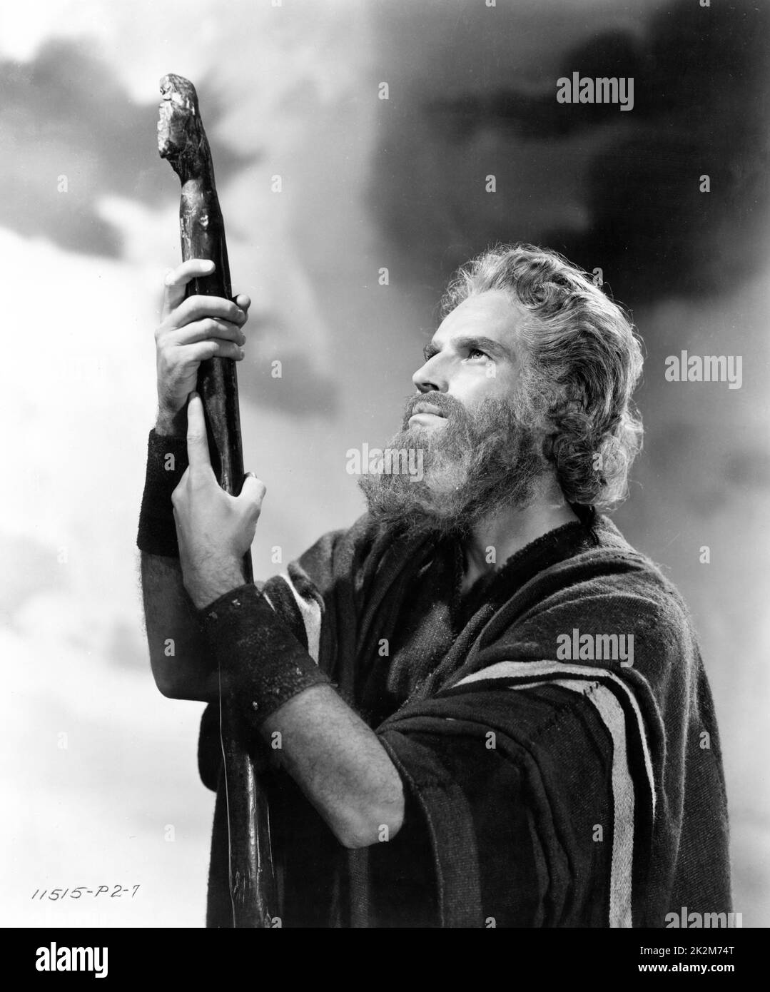 CHARLTON HESTON Portrait as Moses in THE TEN COMMANDMENTS 1956 director CECIL B. DeMILLE Motion Pictures Associates / Paramount Pictures Stock Photo