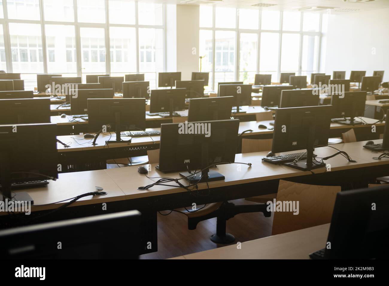 Classroom of computers hi-res stock photography and images - Alamy