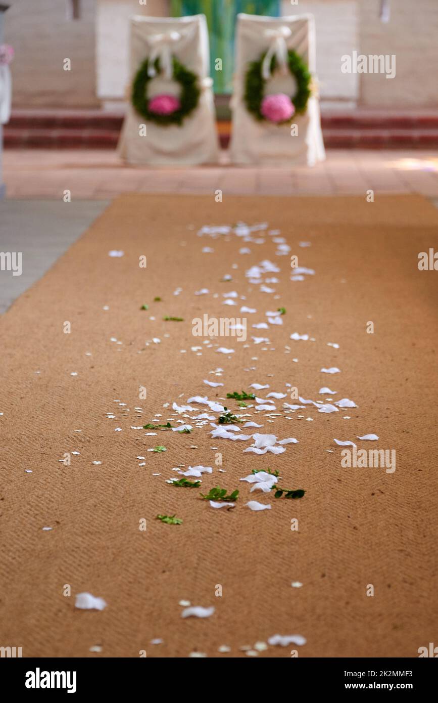 Preparing wedding ceremony for bride and groom Stock Photo Alamy