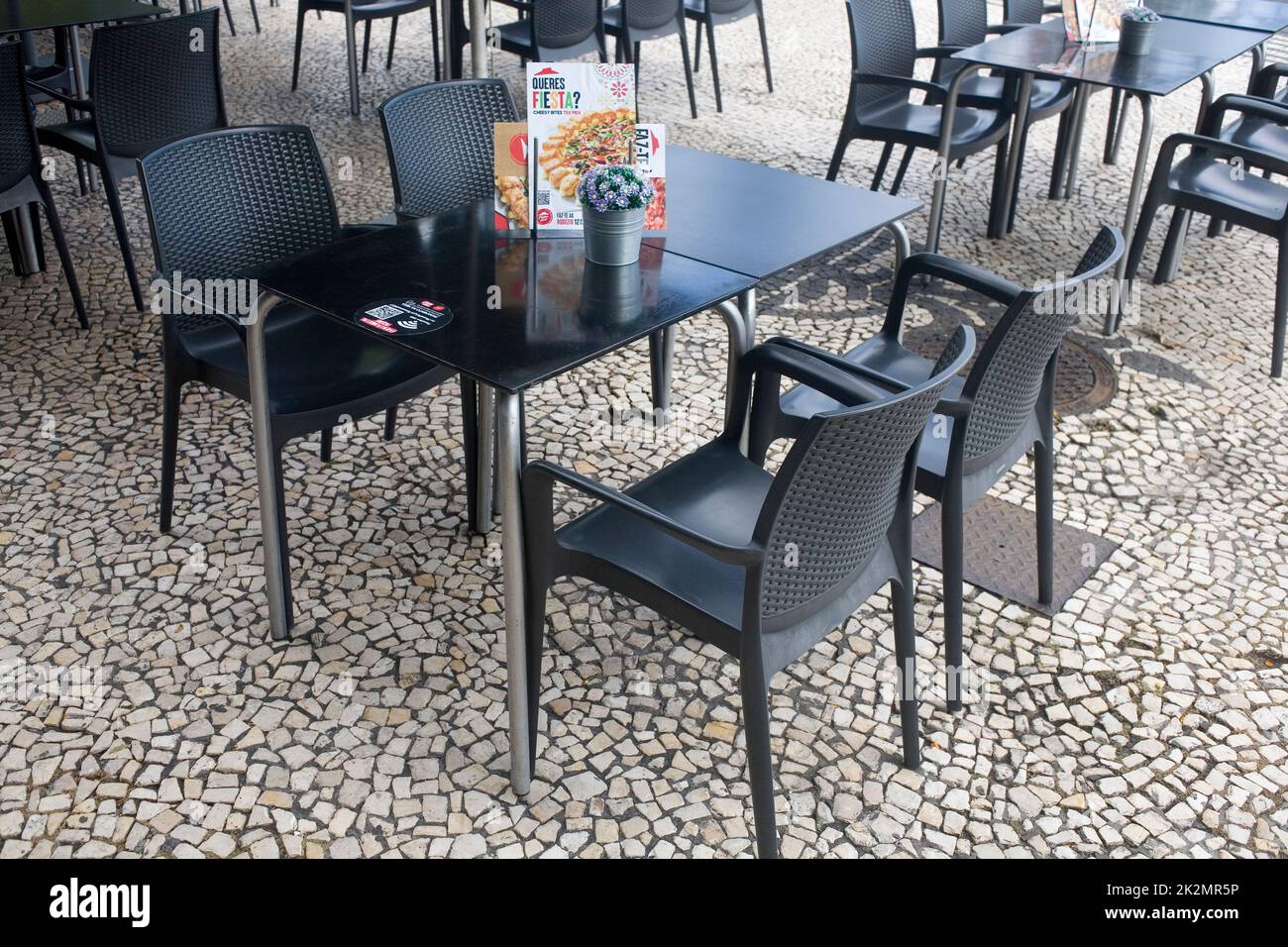 Plastic chairs and table hi res stock photography and images Alamy