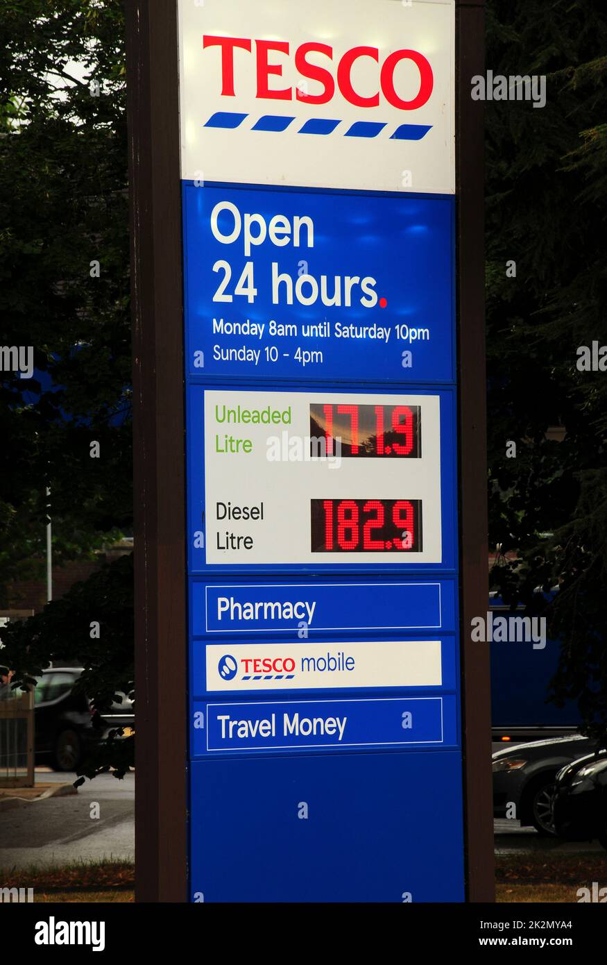 Fuel prices sign at Dorchester Tesco forecourt Stock Photo Alamy
