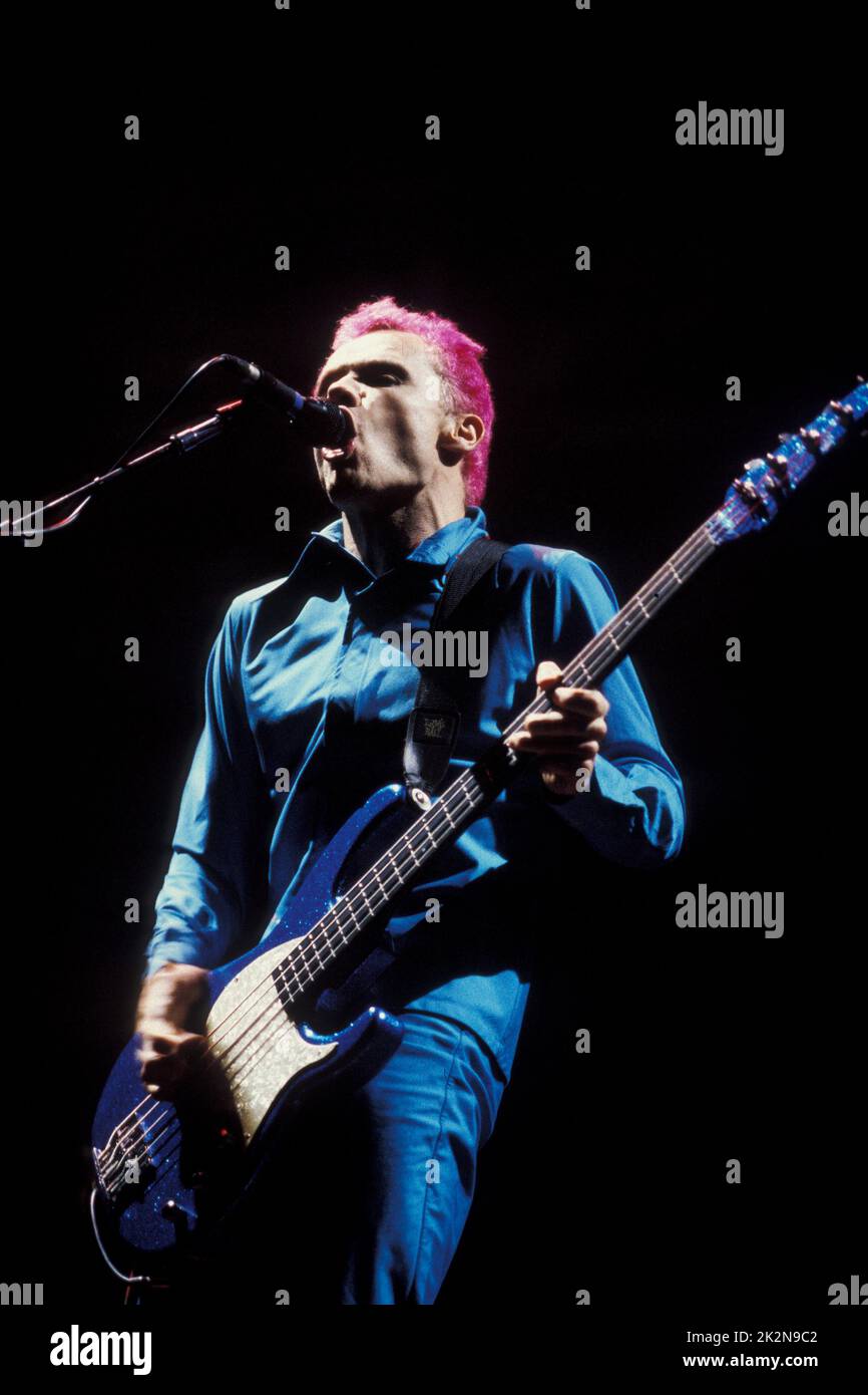 FLEA of RED HOT CHILLI PEPPERS 6 November 1999; Credit Mel Longhurst