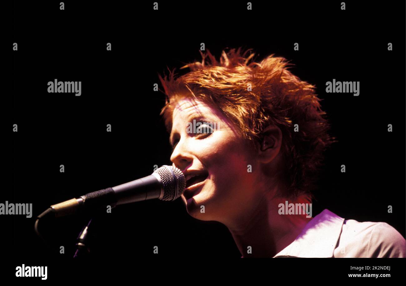 sixpence-none-the-richer-leigh-nash