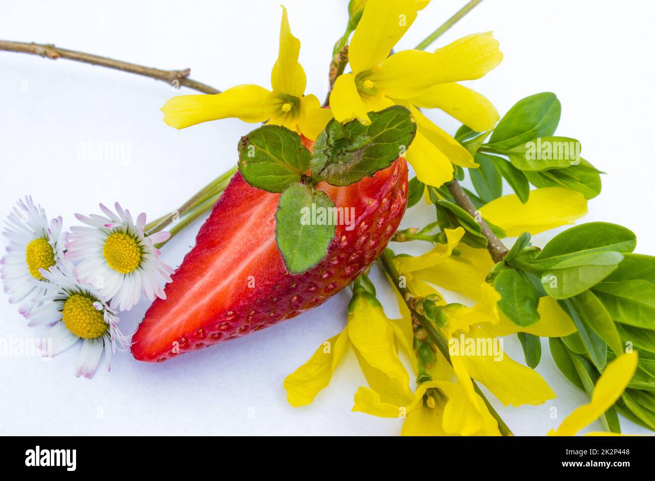 Strawberry with flowers Stock Photo - Alamy