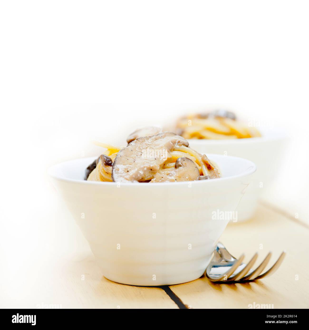 Italian spaghetti pasta and mushrooms Stock Photo - Alamy