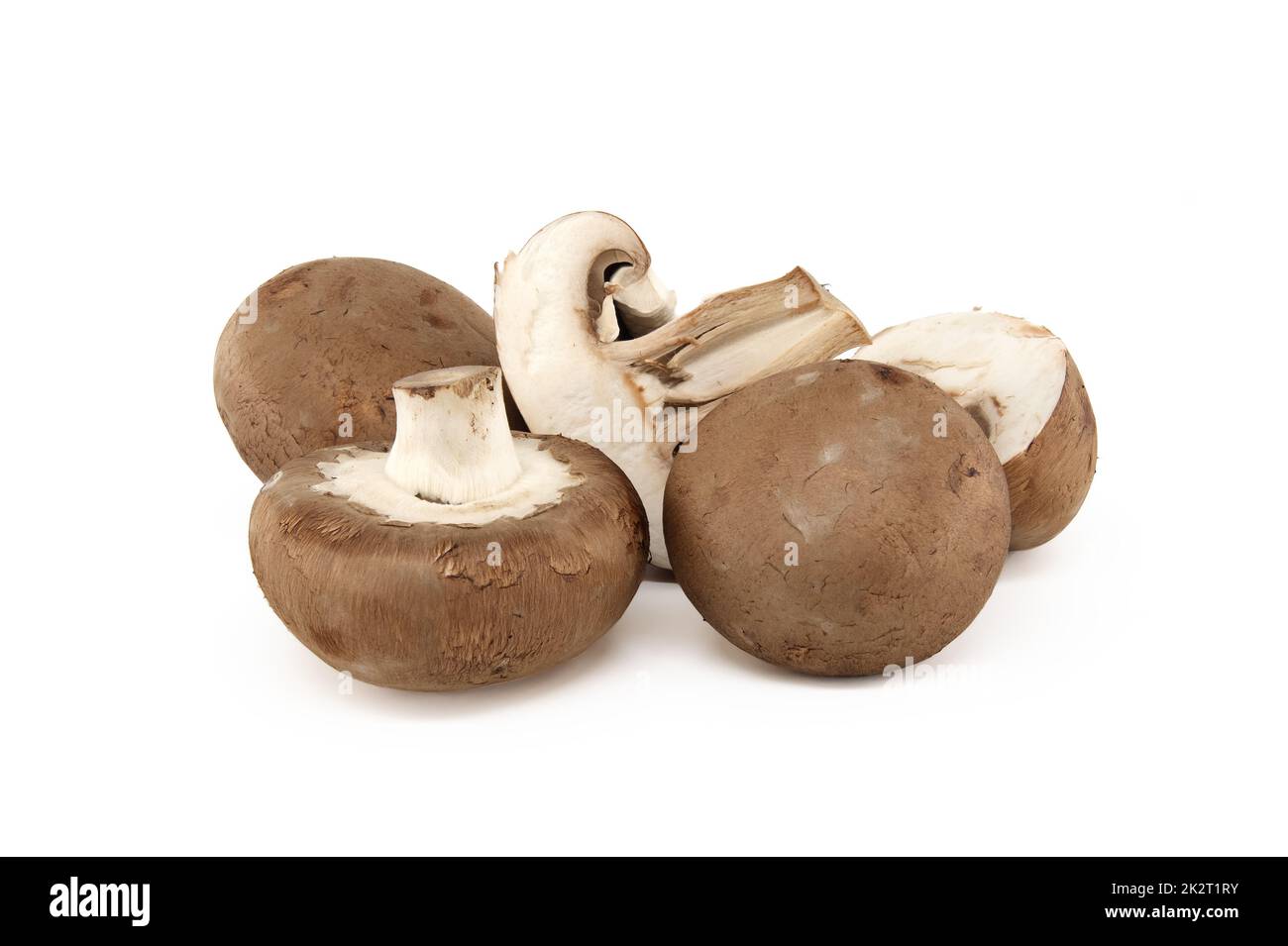 Fresh whole crimini (Baby Bella) mushrooms Stock Photo - Alamy