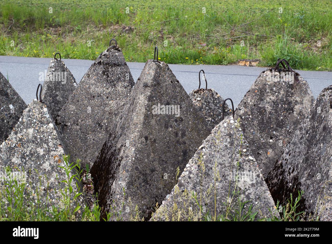 Reinforced concrete antitank barrier Stock Photo Alamy