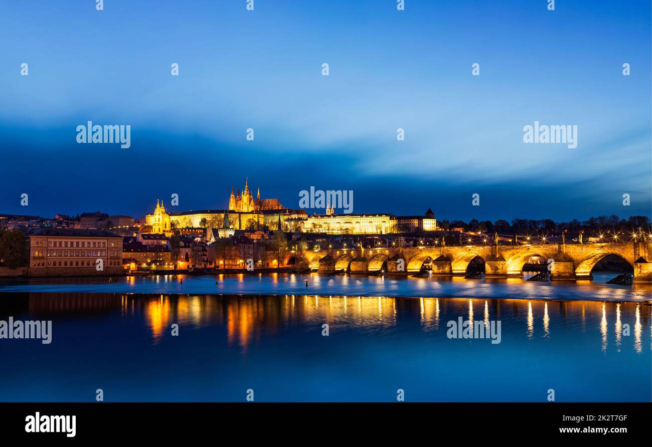 Panorama of Charles Bridge (Karluv most) and Prague Castle Stock Photo