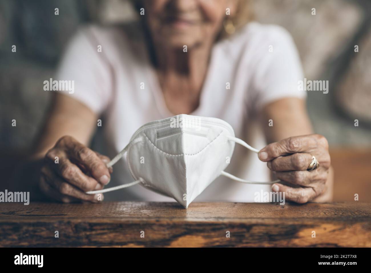 Elderly woman with mask hi-res stock photography and images - Alamy
