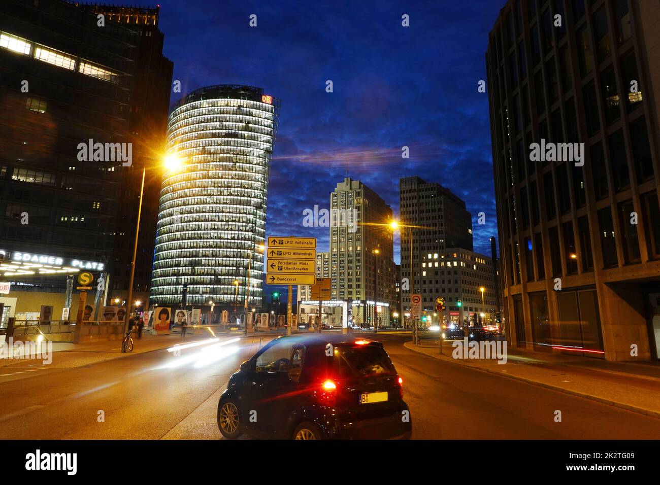 Blick von der Stresemann-Strasse zum Potsdamer Platz Stock Photo