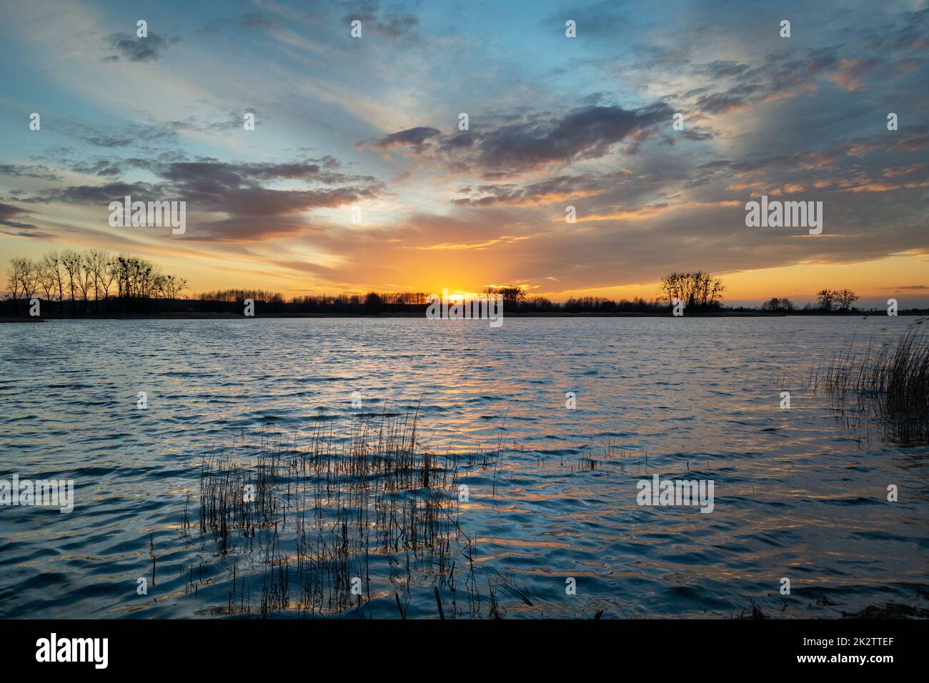 Calm lake hi-res stock photography and images - Alamy