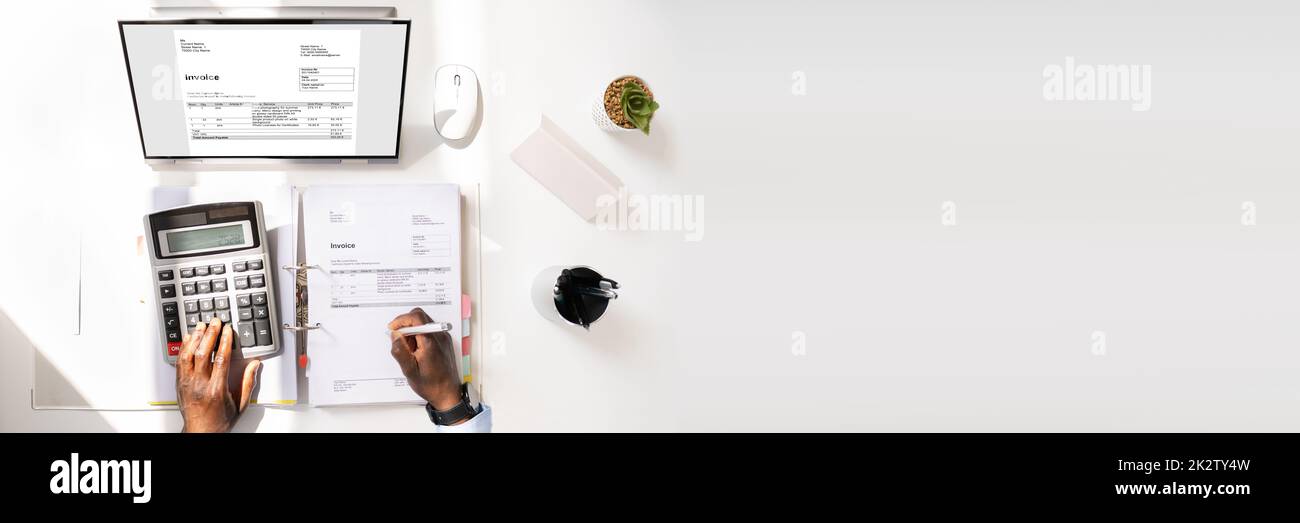 Calculating accounts hi-res stock photography and images - Alamy