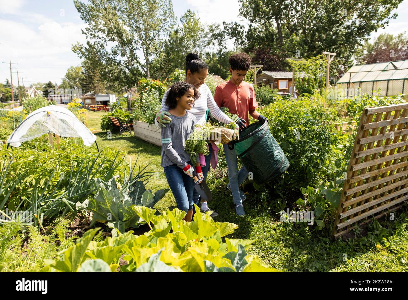 Community garden children hi-res stock photography and images - Alamy