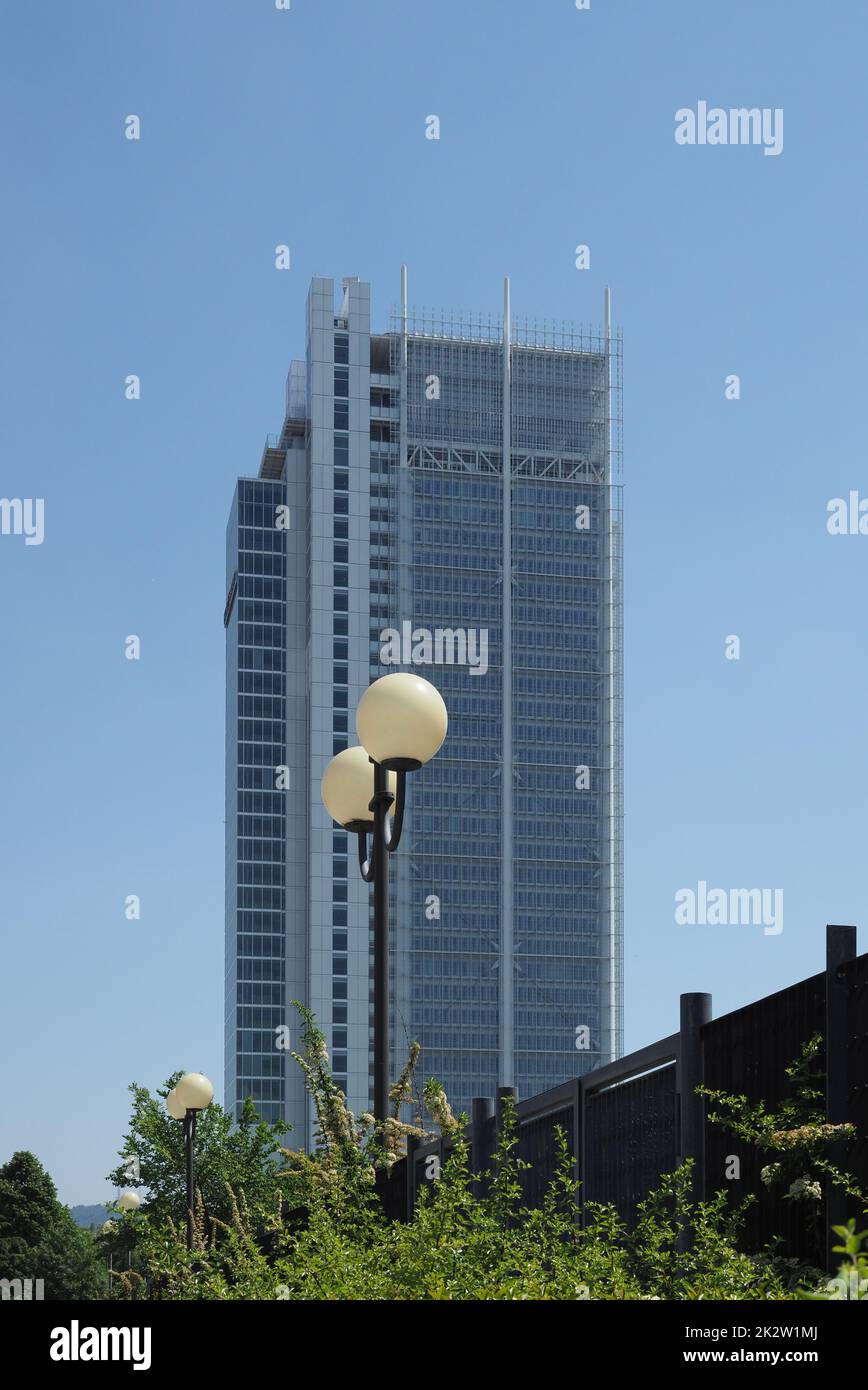 Intesa San Paolo skyscraper in Turin Stock Photo Alamy