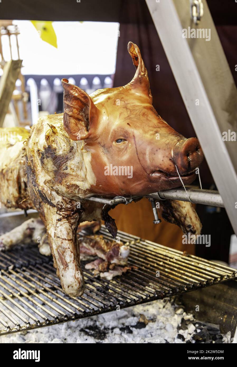 Roast whole pig Stock Photo Alamy