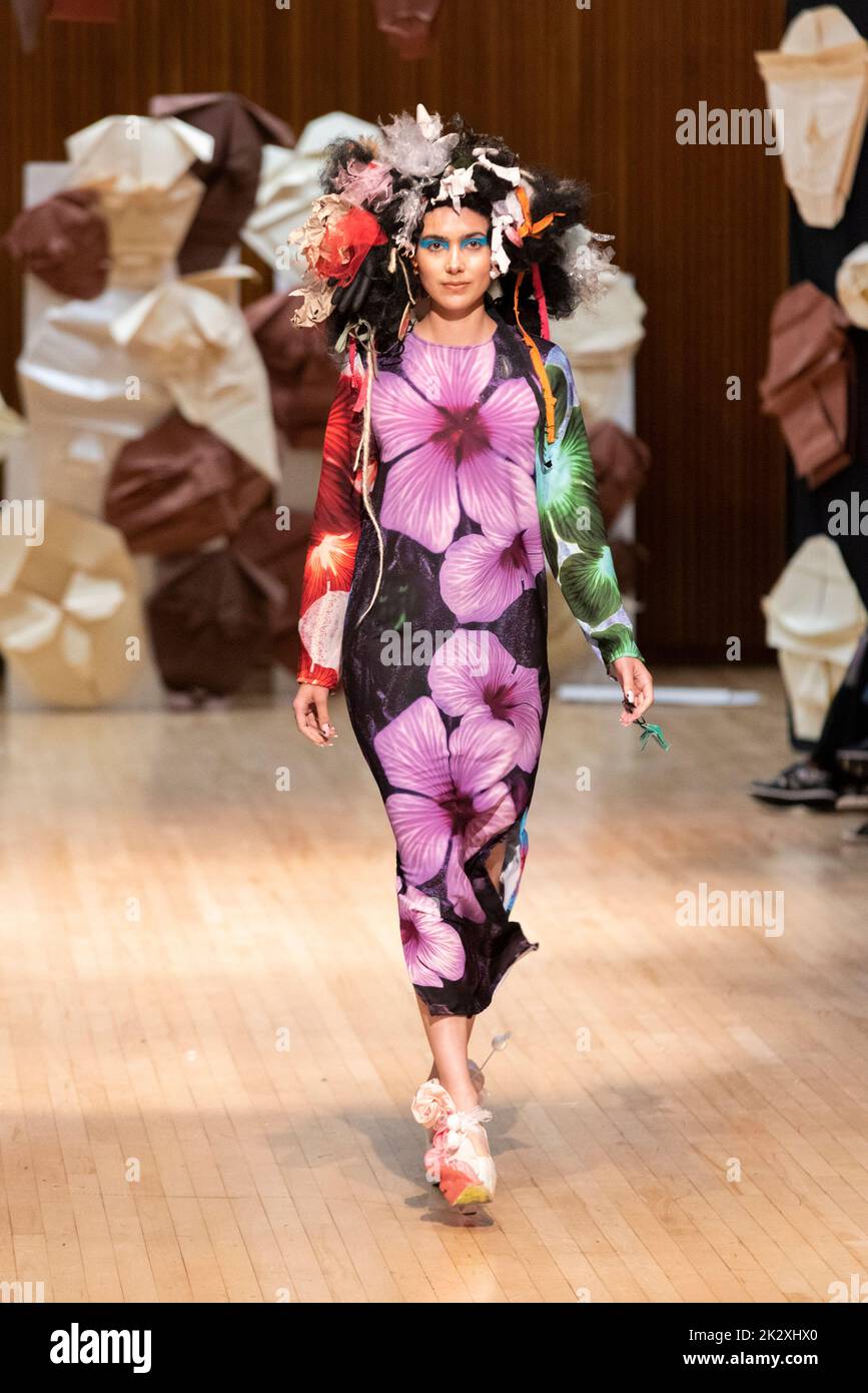 Model Cassandra Jane, modelling on catwalk for VIN+OMI 'Opinions' show for London Fashion Week 2022. Recycled materials. Sustainable fashion. Stock Photo