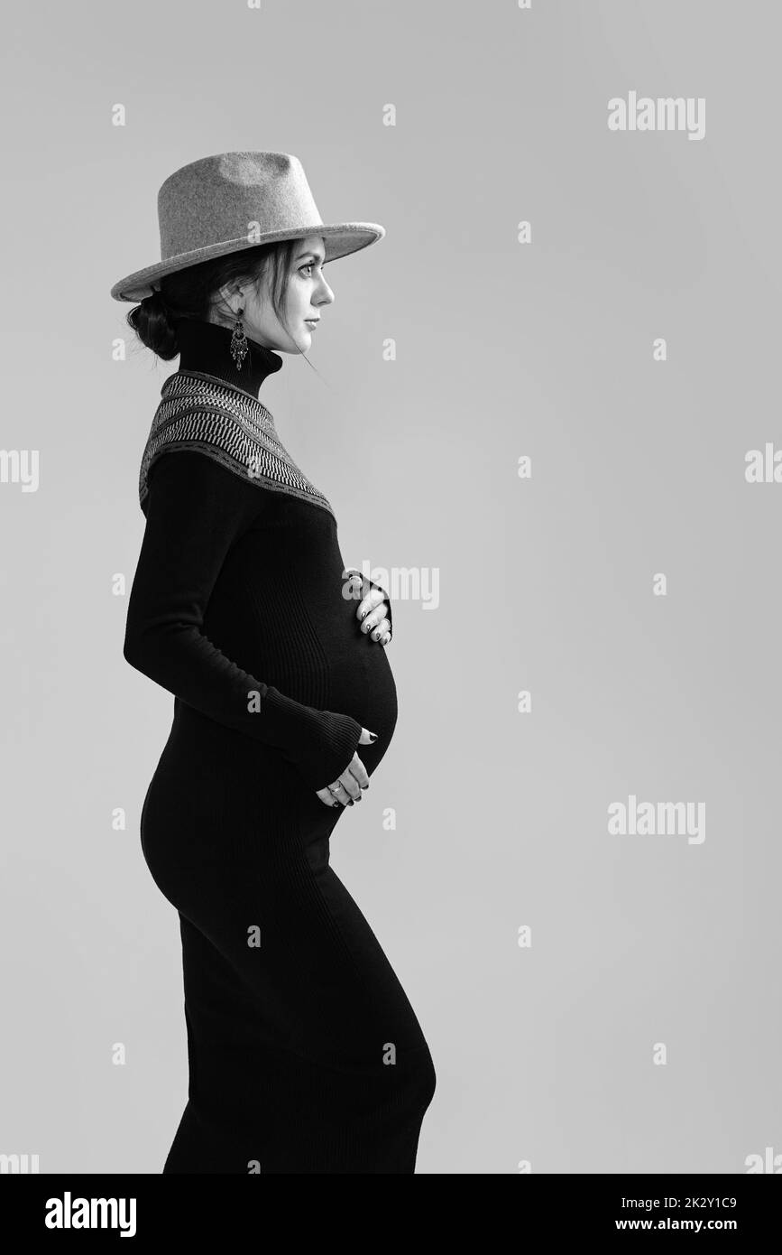 Portrait slim beautiful woman Black and White Stock Photos & Images - Alamy