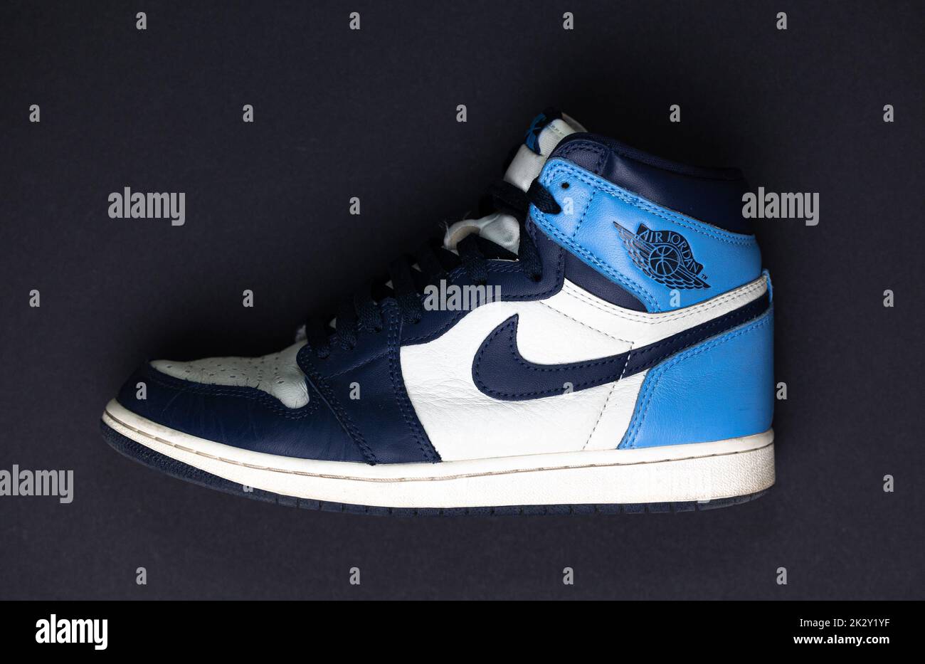 jordan 1 unc off white wallpaper