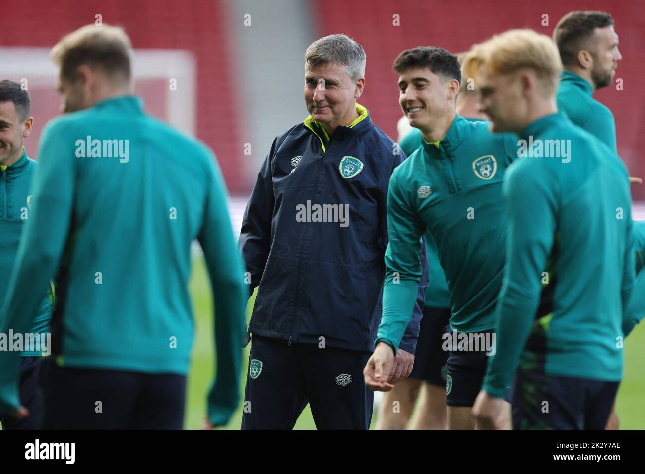 Soccer Football - UEFA Nations League - Republic of Ireland Training - Hampden Park, Glasgow, Scotland, Britain - September 23, 2022 Republic of Ireland manager Stephen Kenny during training with teammates REUTERS/Russell Cheyne Stock Photo