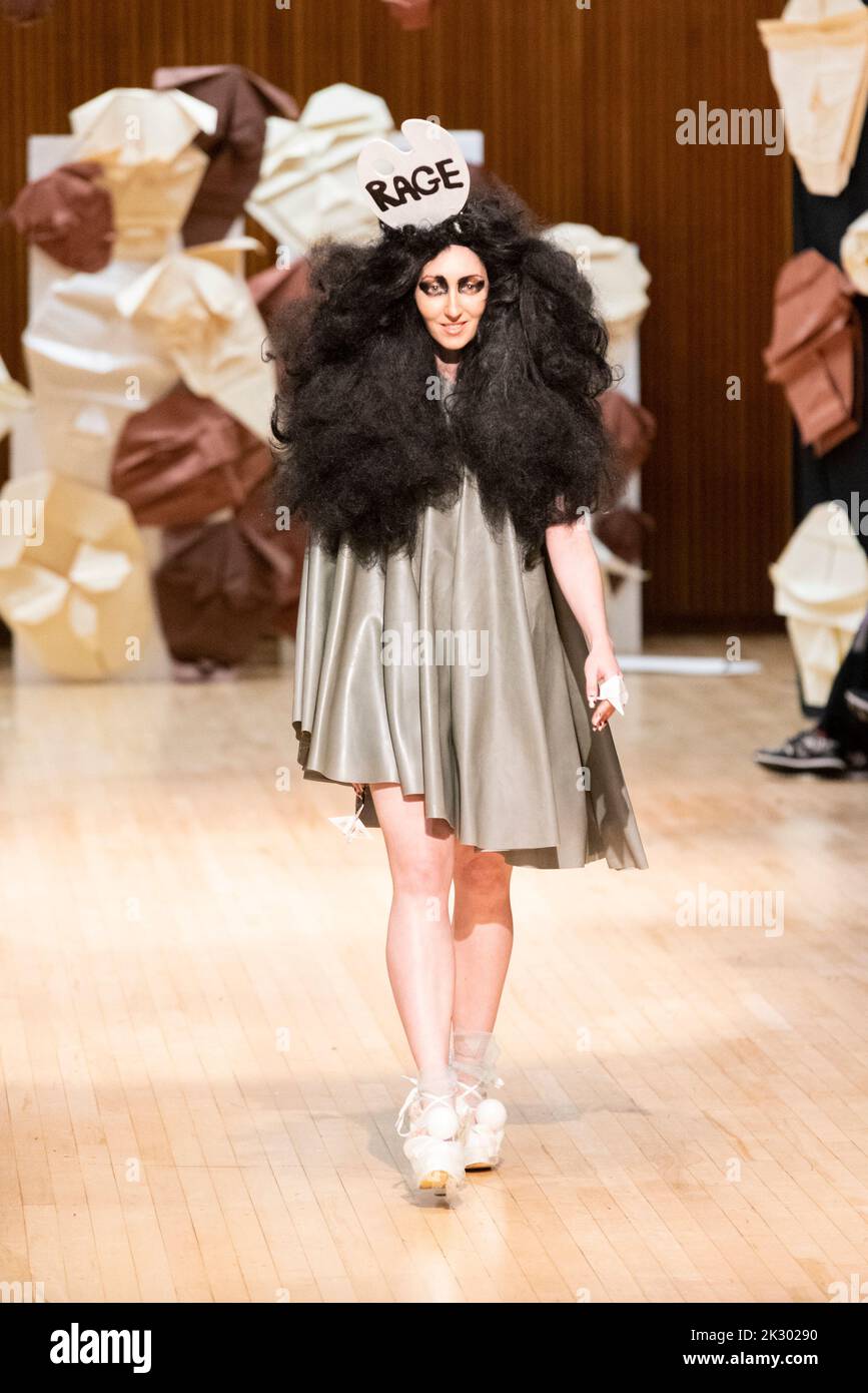 Model Jessica Winter, modelling on catwalk for VIN+OMI 'Opinions' show for London Fashion Week 2022. Recycled materials. Sustainable fashion. Stock Photo