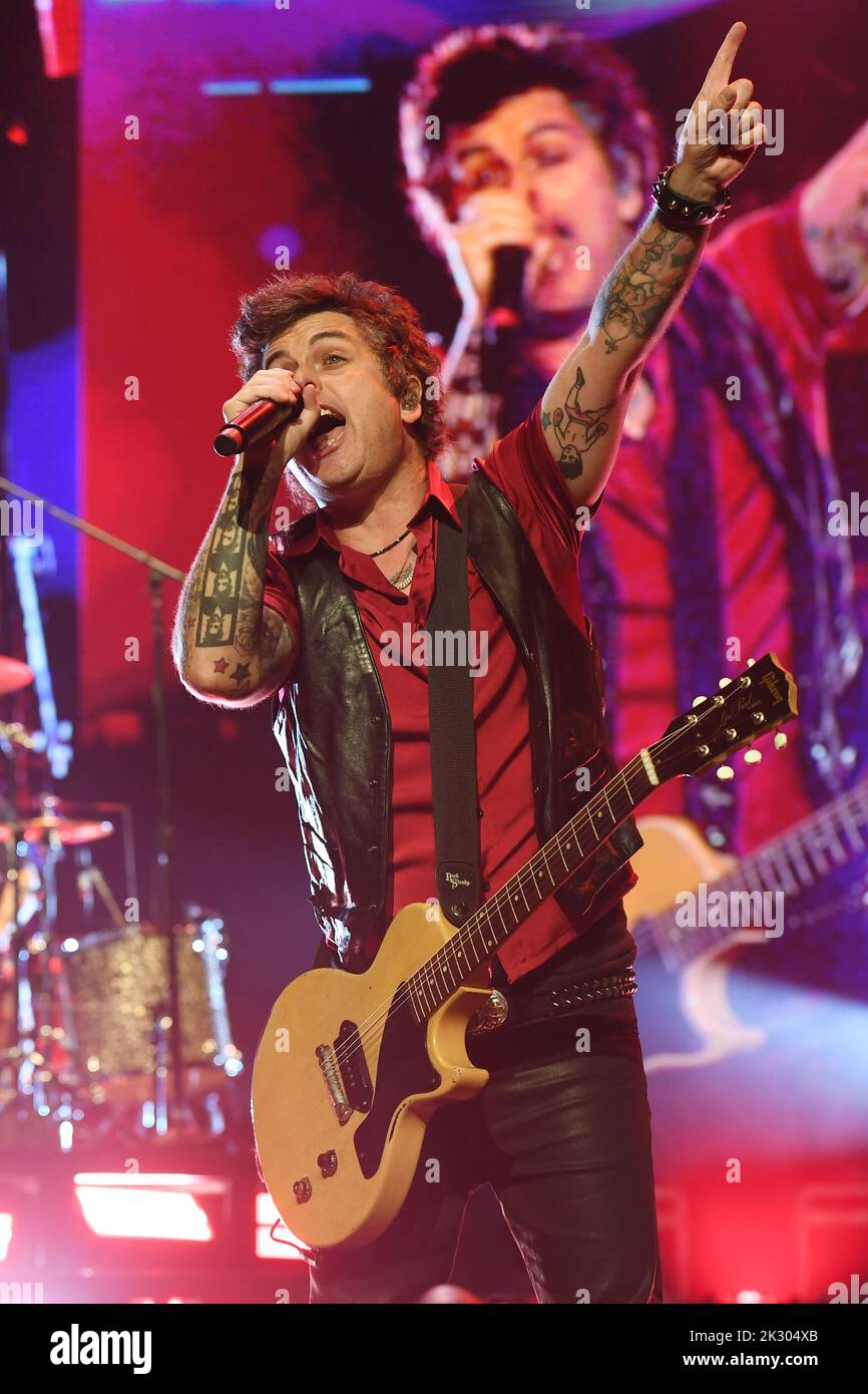 Hollywood FL, USA. 22nd Sep, 2022. Green Day performs at Hard Rock Live at the Seminole Hard Rock Hotel & Casino on September 22, 2022 in Hollywood, Florida. Credit: Mpi04/Media Punch/Alamy Live News Stock Photo