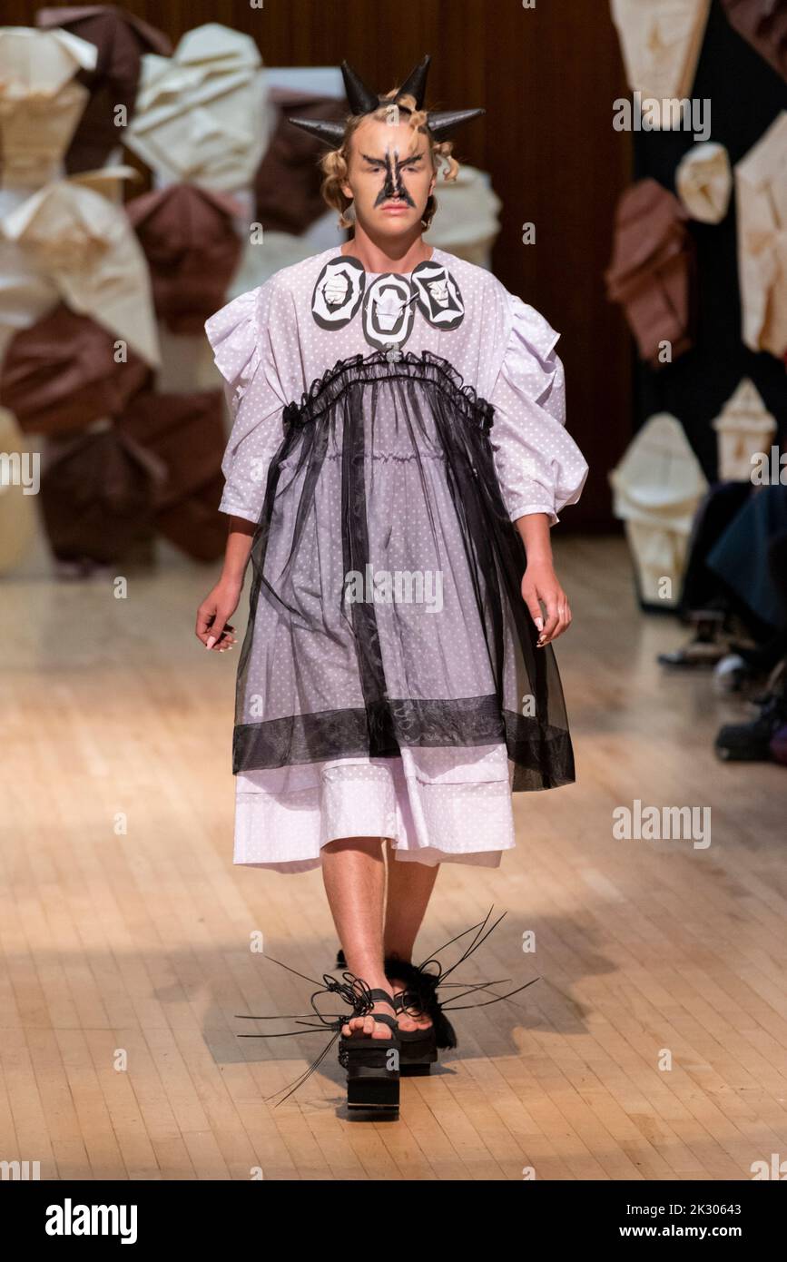 Model Charlie Beeny, modelling on catwalk for VIN+OMI 'Opinions' show for London Fashion Week 2022. Recycled materials. Sustainable fashion. Stock Photo
