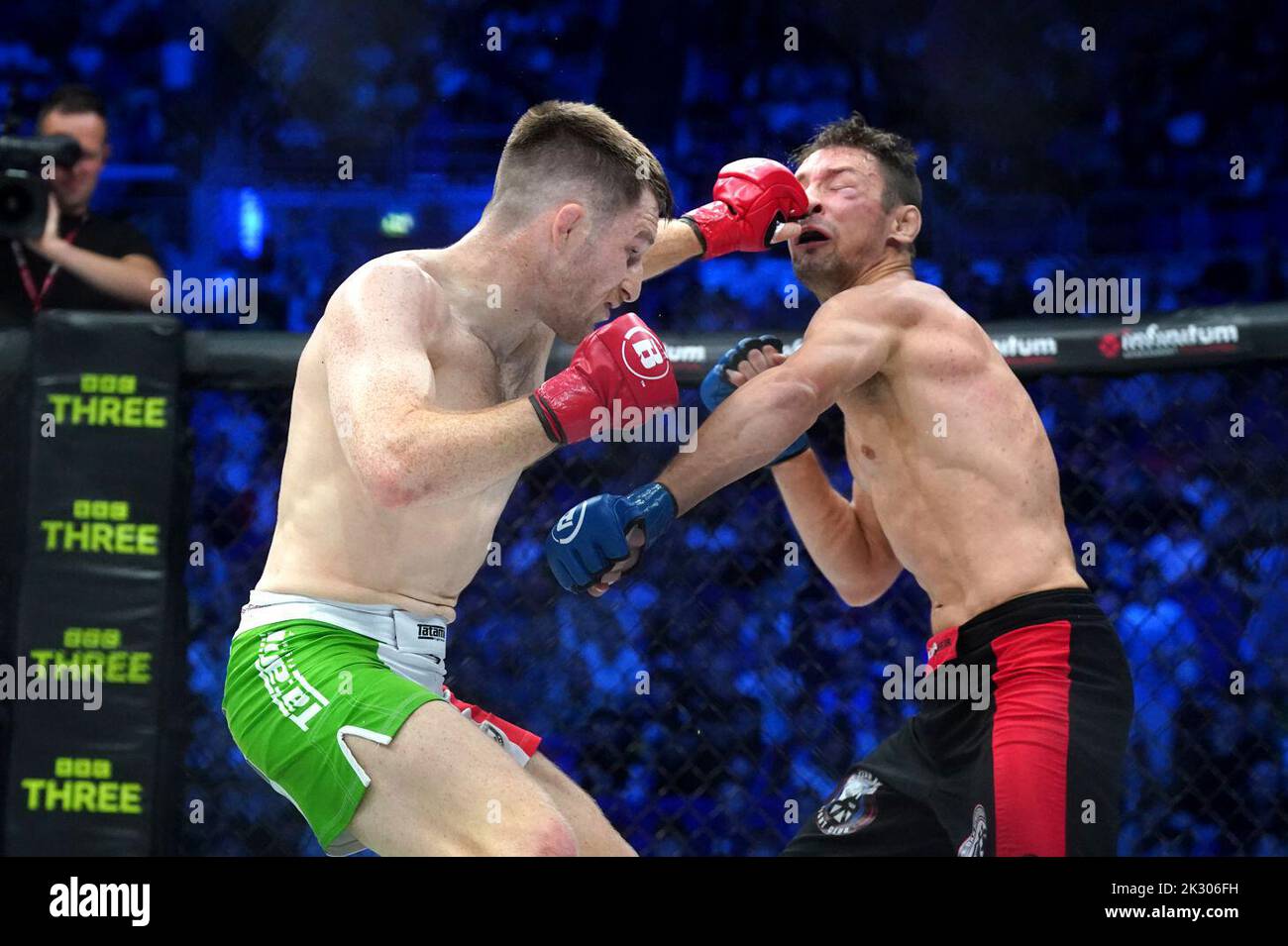 Brett Johns (left) and Jordan Winski in action during their Bantamweight bout during Bellator 385 at the 3 Arena, Dublin. Picture date: Friday September 23, 2022. Stock Photo