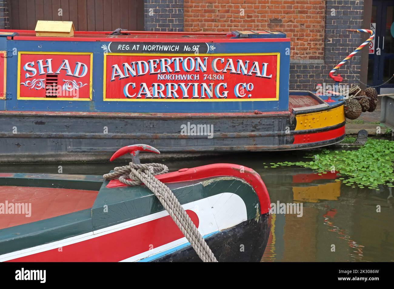 Shad, Anderton Canal, Northwich 74801, Carrying Co - Narrowboats on historic English canals, Cheshire, England, UK Stock Photo