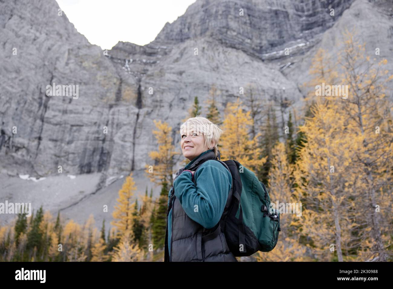 Mature woman adventure mountain hi-res stock photography and images - Alamy