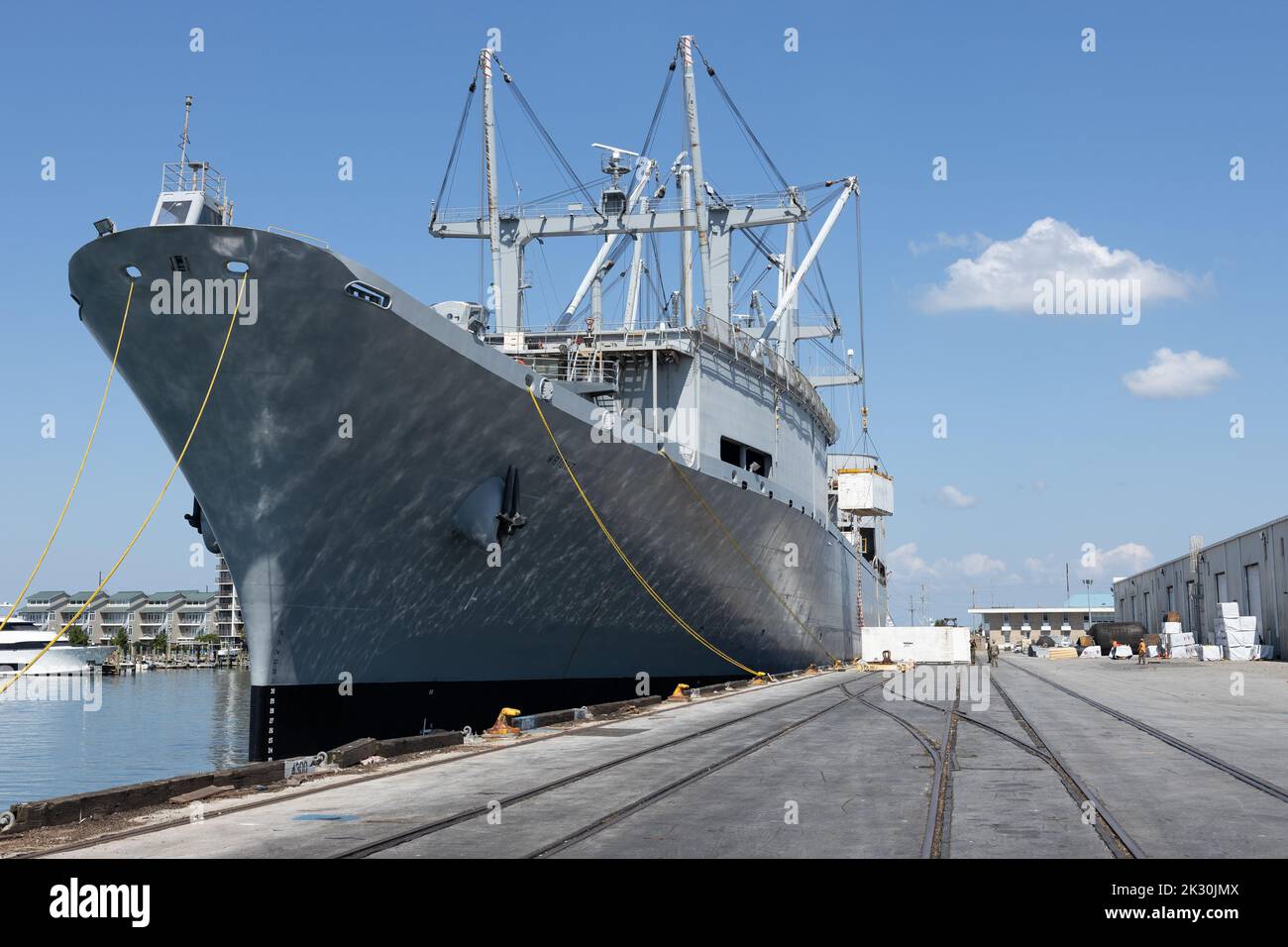 Ss support hi-res stock photography and images - Alamy