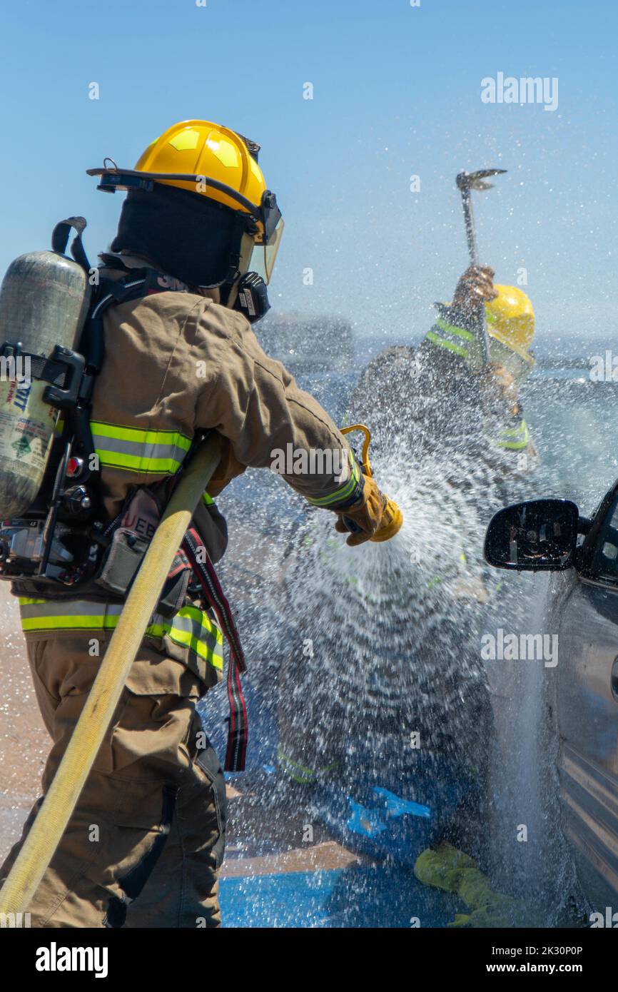 Aircraft Rescue And Firefighting Specialist Hi-Res Stock Photography And  Images - Alamy