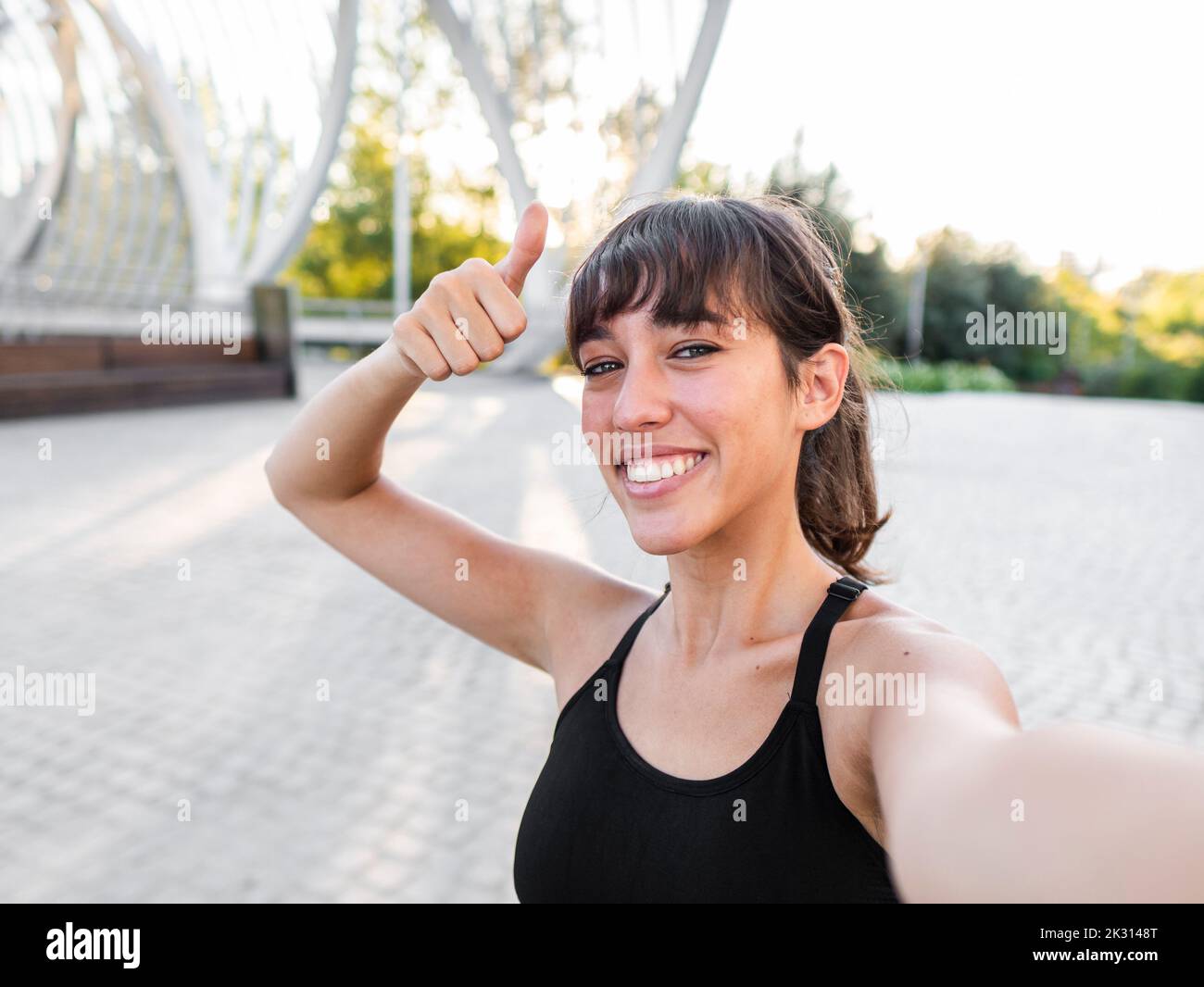 Woman thumbs up happy hi-res stock photography and images - Alamy