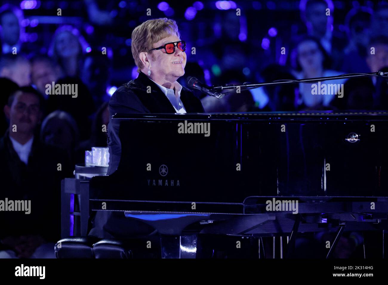 British rocker Elton John performs at the White House in Washington, U.S., September 23, 2022. REUTERS/Evelyn Hockstein Stock Photo