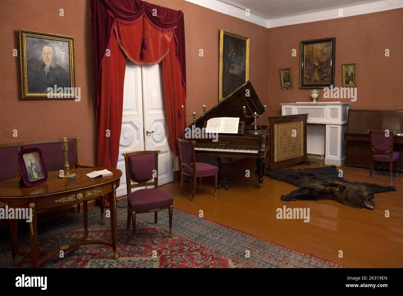 DANILOVSKOE, RUSSIA - AUGUST 04, 2022: The interior of the living room of the old noble estate of the Batyushkovs, in which the Russian writer A.I. Ku Stock Photo