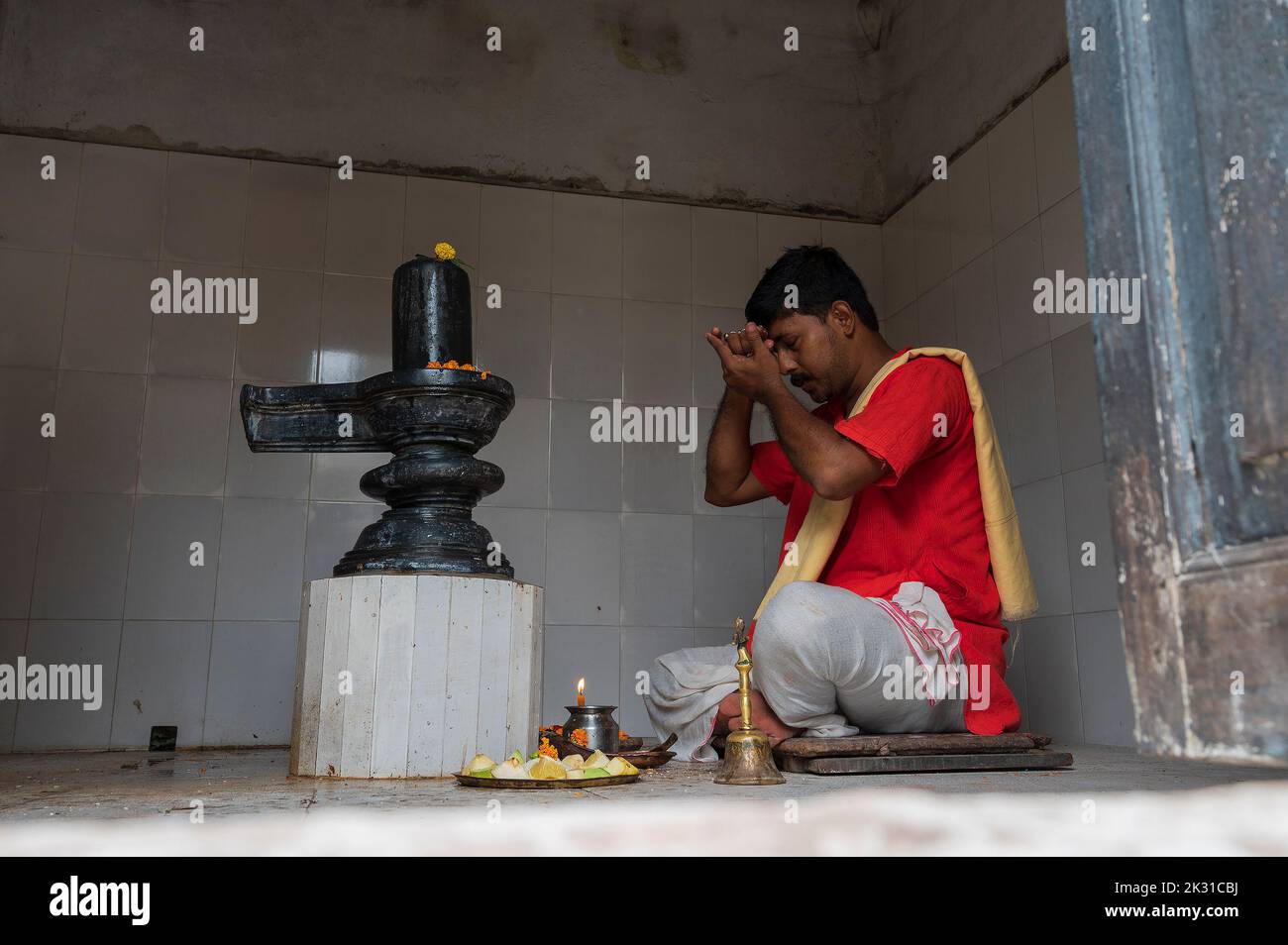 Howrah, West Bengal, India 26th October 2020 Saffron color dressed
