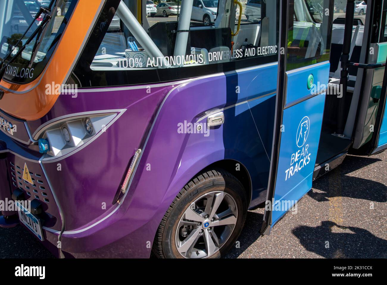 White Bear Lake, Minnesota. August 9 2022. A closeup of a self-driving low speed multi-passenger electric shuttle. Bear Tracks is a research and demon Stock Photo